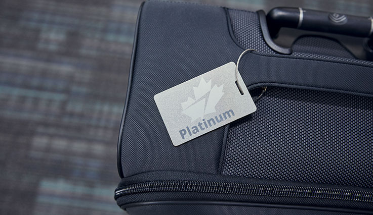 Etiqueta de equipaje de categoría Platinum de WestJet Rewards.