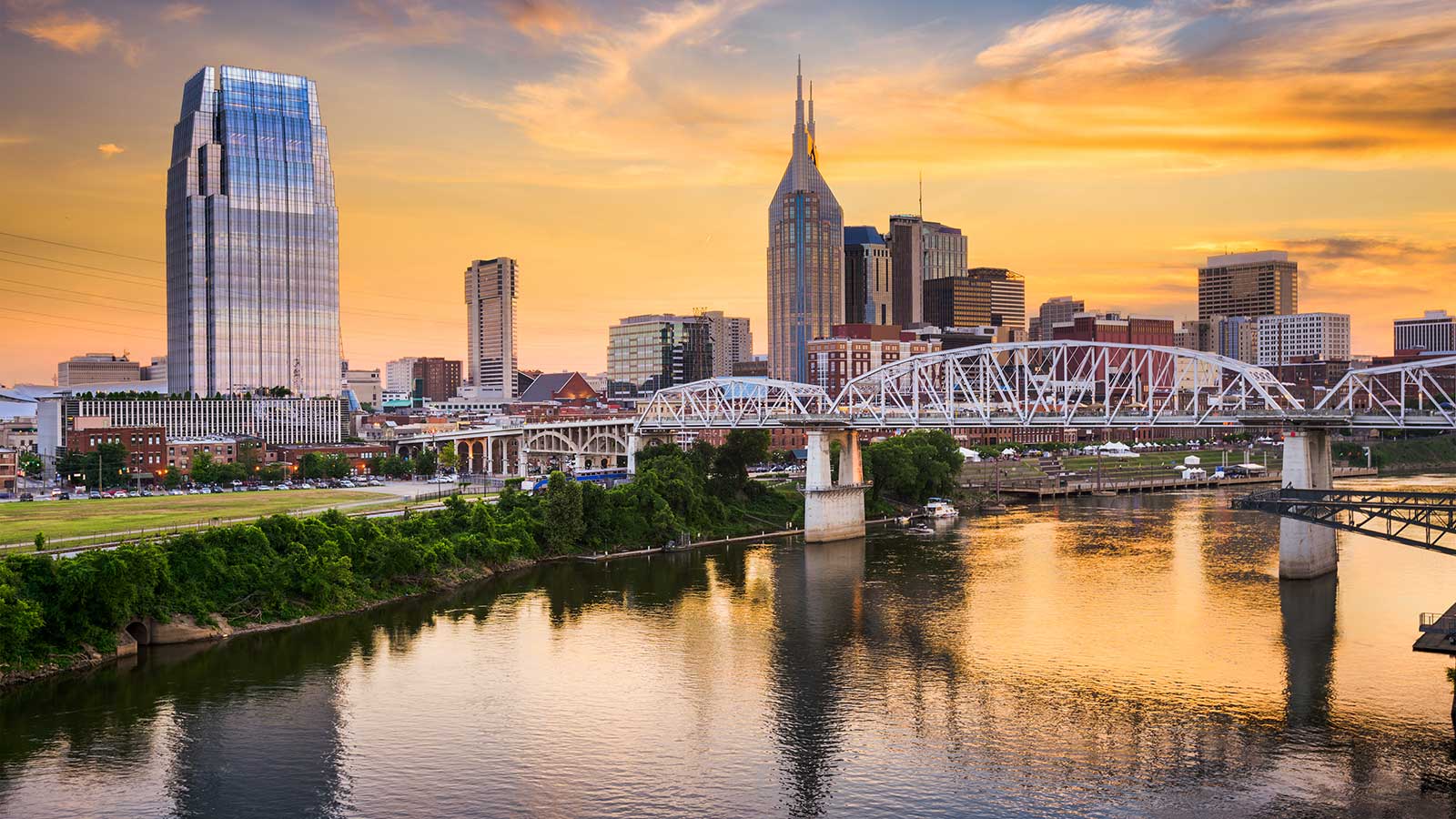 Flights from Prince George to Nashville