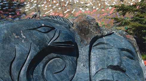 Sculpture de pierre à Yellowknife, dans les Territoires du Nord-Ouest