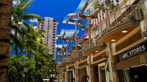 Waikiki Beach shopping district, Honolulu, Hawaii