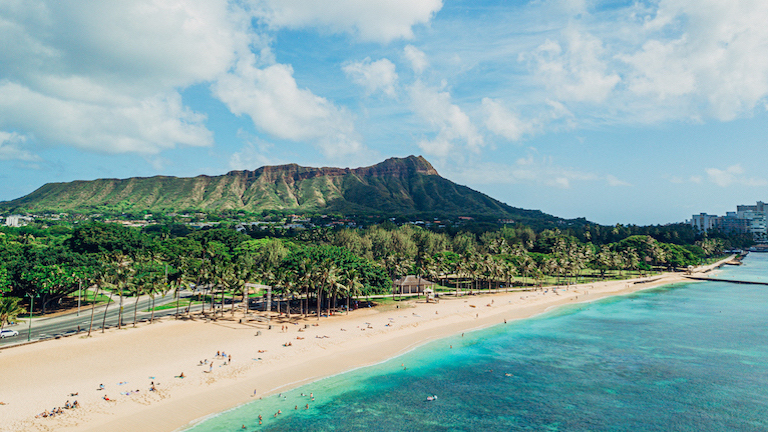 Breathtaking view of Diamond Head and beach in Oahu, Hawaii