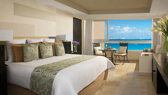 Chambre Deluxe avec vue partielle sur l'océan du Dreams Sands Cancun Resort & Spa