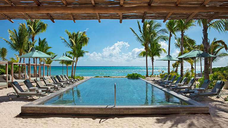  Piscine du club de plage