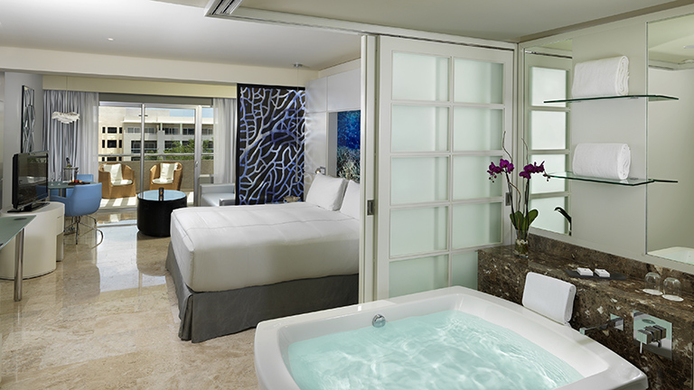 Roulette Room - Paradisus La Perla Junior Suite