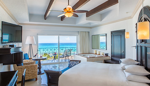 Oceanfront Luxury Suite King