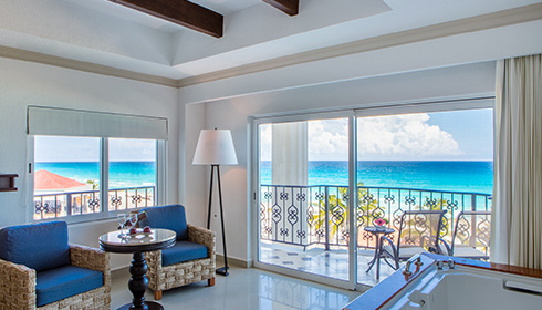 Oceanfront Luxury Suite Sitting Area