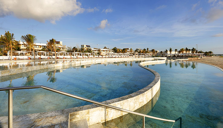 Beach Club Pool