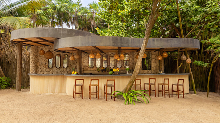 Beach Club Barracuda Bar