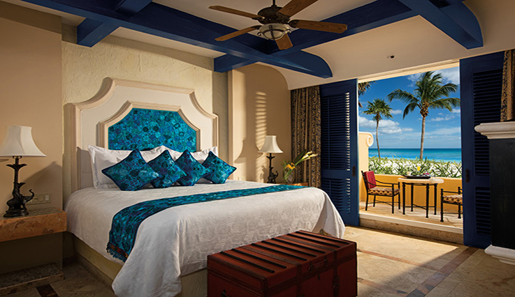 Romance Ocean Front 1 Bedroom Suite with Plunge Pool