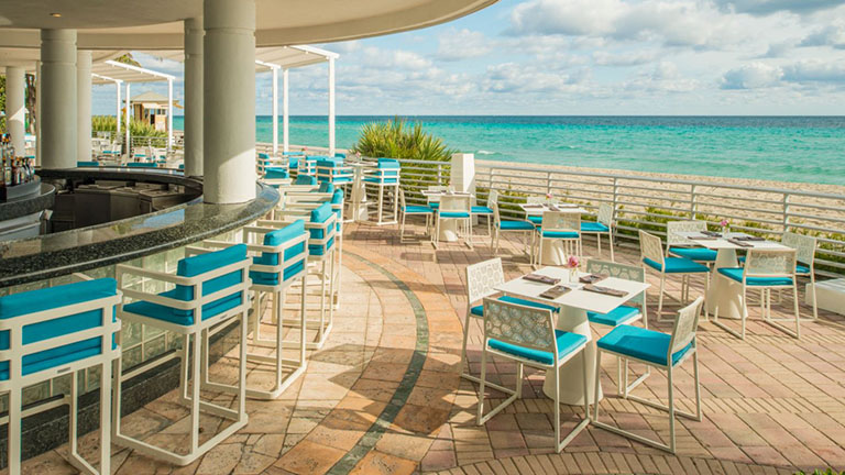 Playa restaurant and Bar