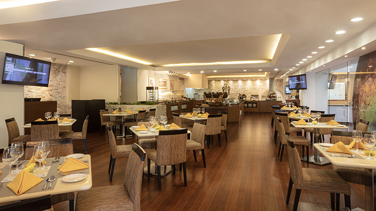 Los Vitrales Restaurant