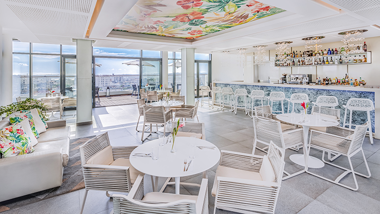 Restaurant El Diamante sur le toit avec terrasse 