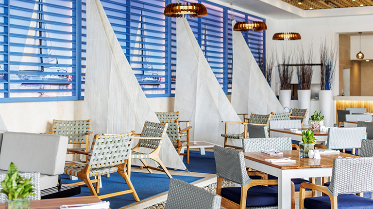 Aqua's Grill Restaurant and Bar 