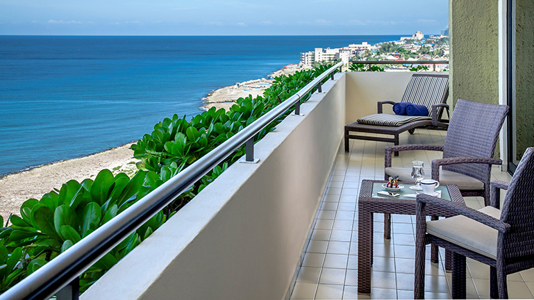 The Level Room - Balcony