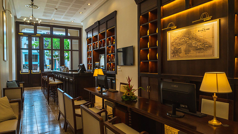 Lobby Check In Reception 