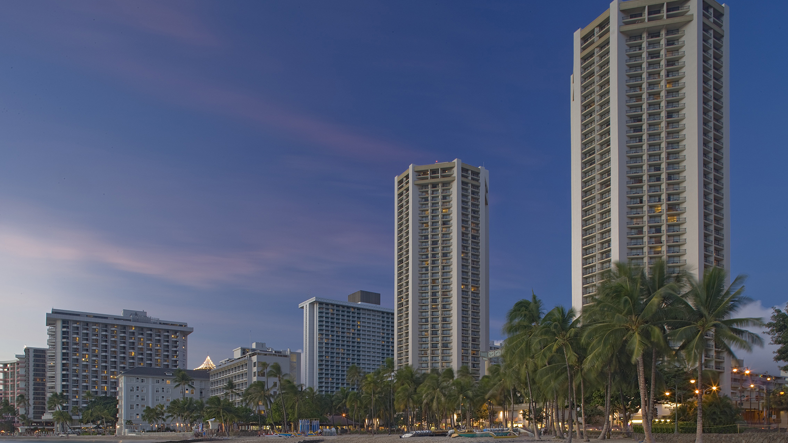 18 km from HNL airport