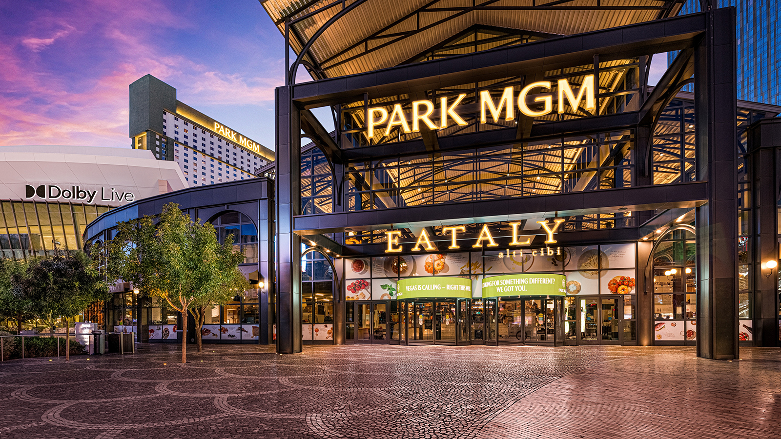 4 km from LAS airport