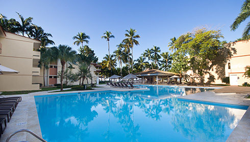 Piscine avec bar