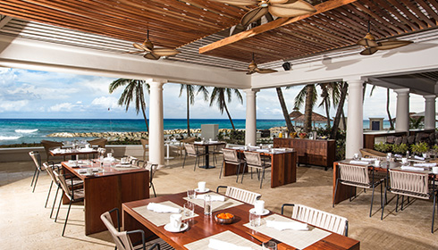 Restaurant caribéen Calypzo sur la plage