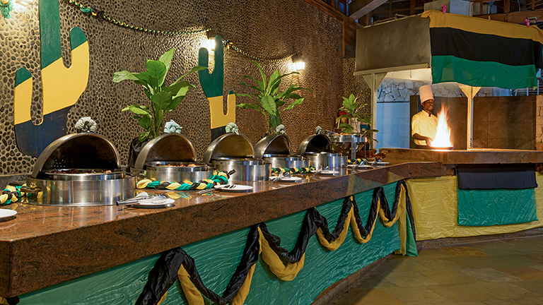 Palm Grove Restaurant Buffet