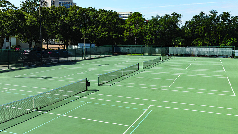 Terrain de tennis