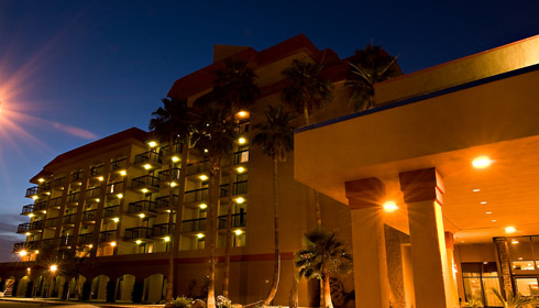 Showing Holiday Inn and Suites Phoenix Mesa feature image