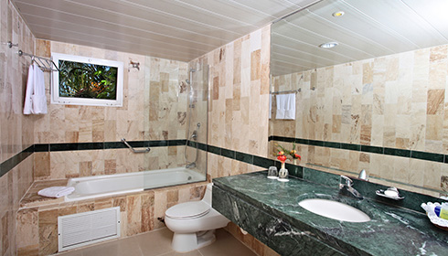 Chambre standard salle de bain