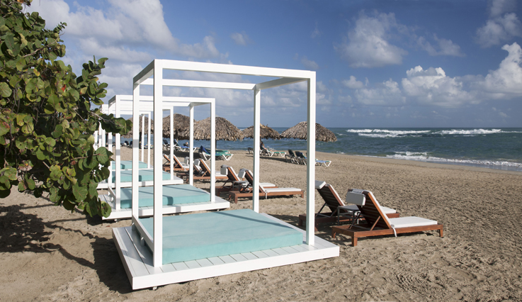 Day beds / Beach chairs