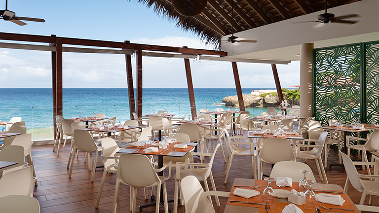 The Beach Buffet Dining Vistas 