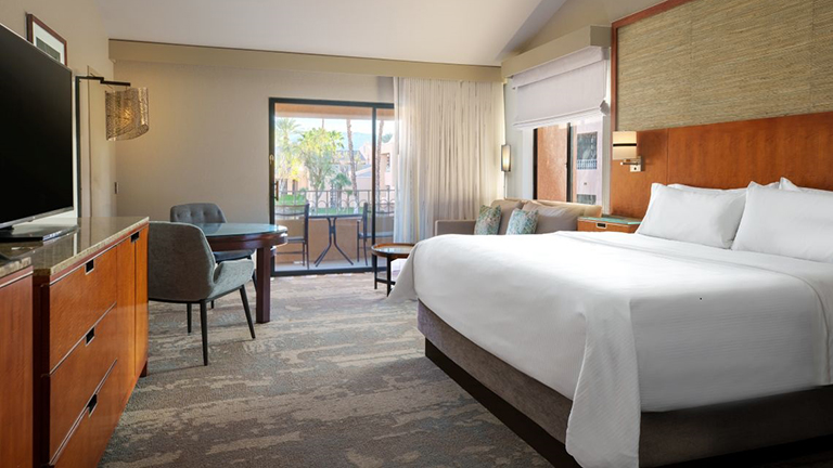 Traditional Guest Room - King Bed 