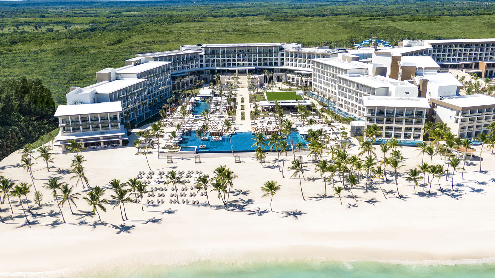 À 13 km de l’aéroport international de Punta Cana (PUJ)