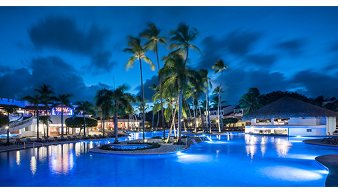 Piscine principale le soir