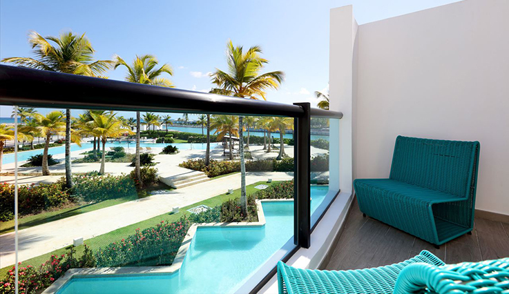 Junior Suite Poolside Ocean View