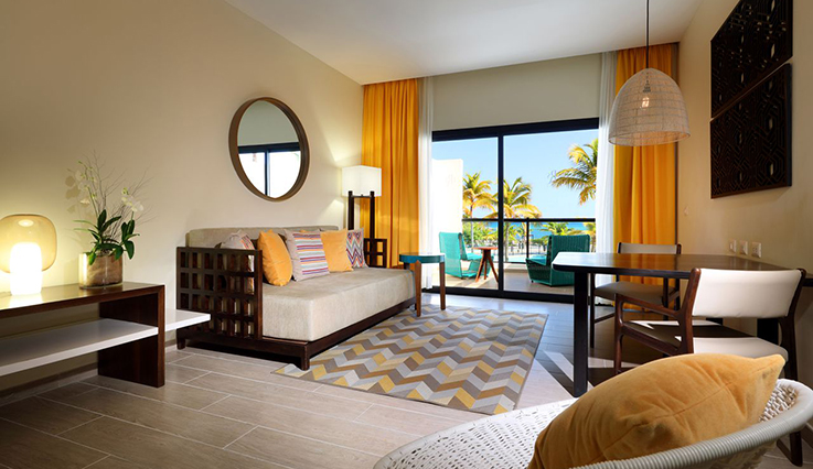 Junior Suite Poolside Ocean View