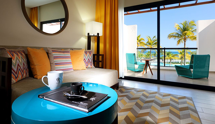 Junior Suite Poolside Ocean View