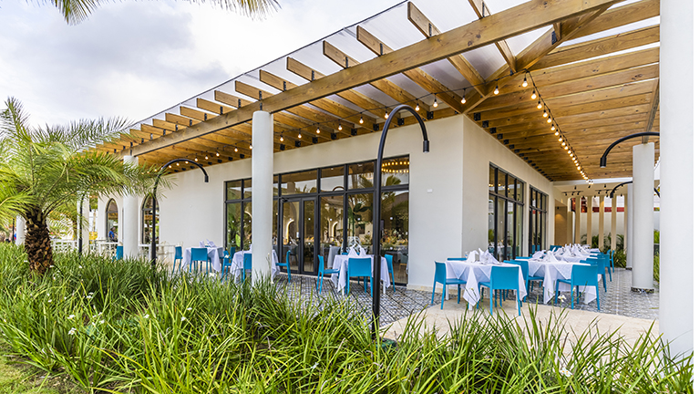 Atlantis Restaurant - Patio Dining