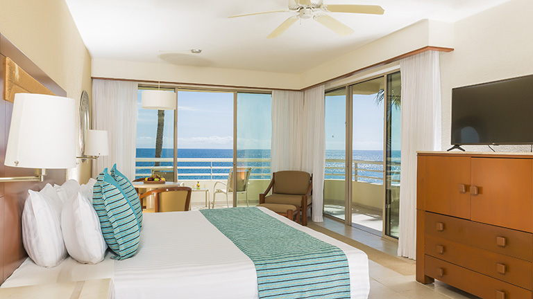 Junior Suite Beachfront Premium Level