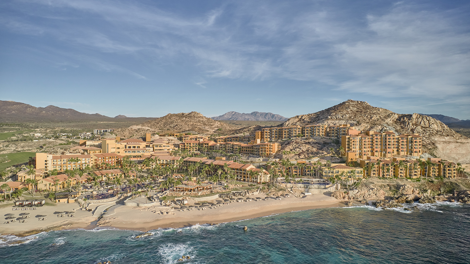 38 km from SJD airport