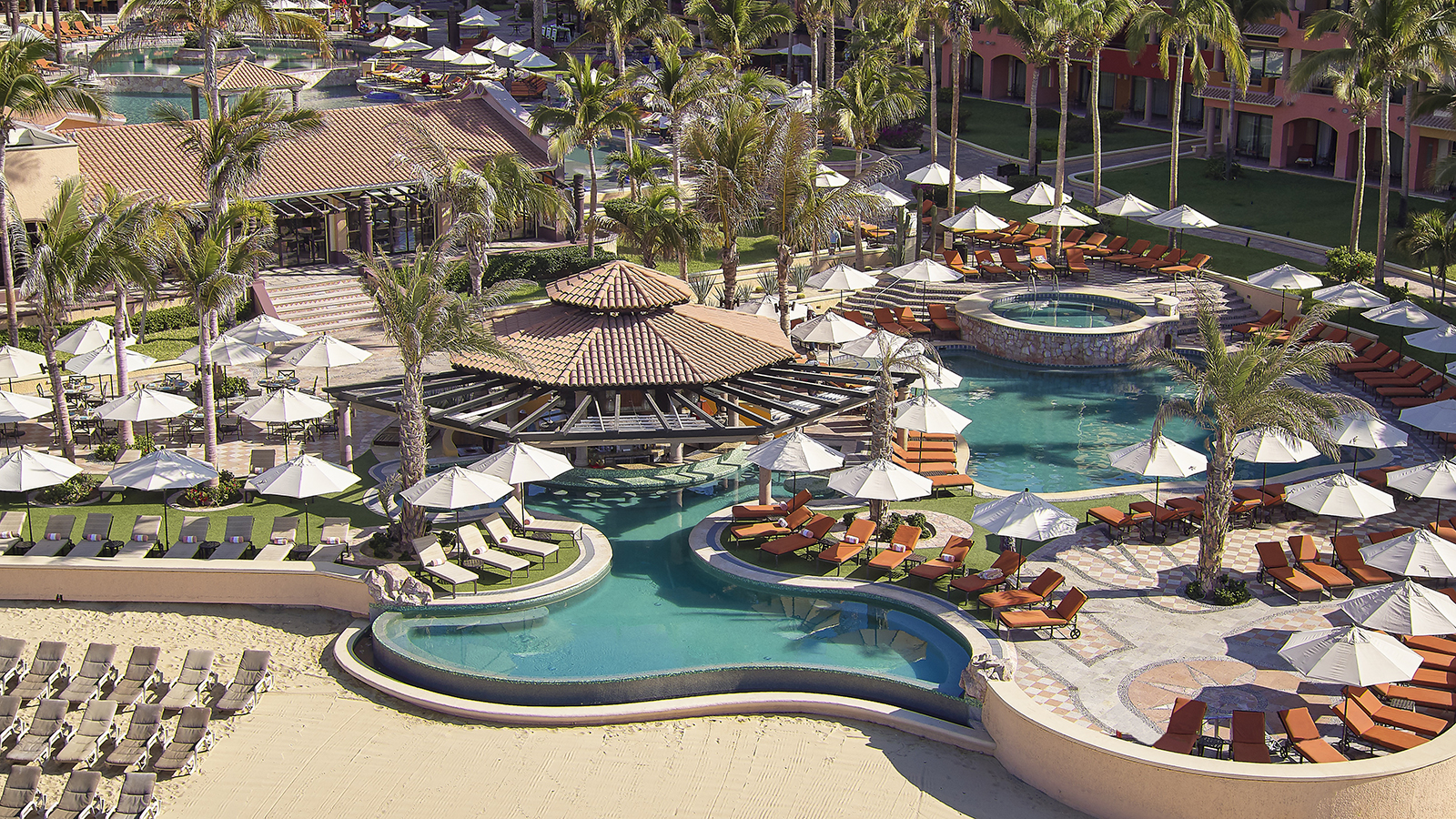 45 km from SJD airport