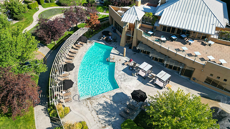 Outdoor Clubhouse pool