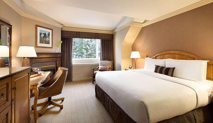 Fairmont Gold Room - king bed