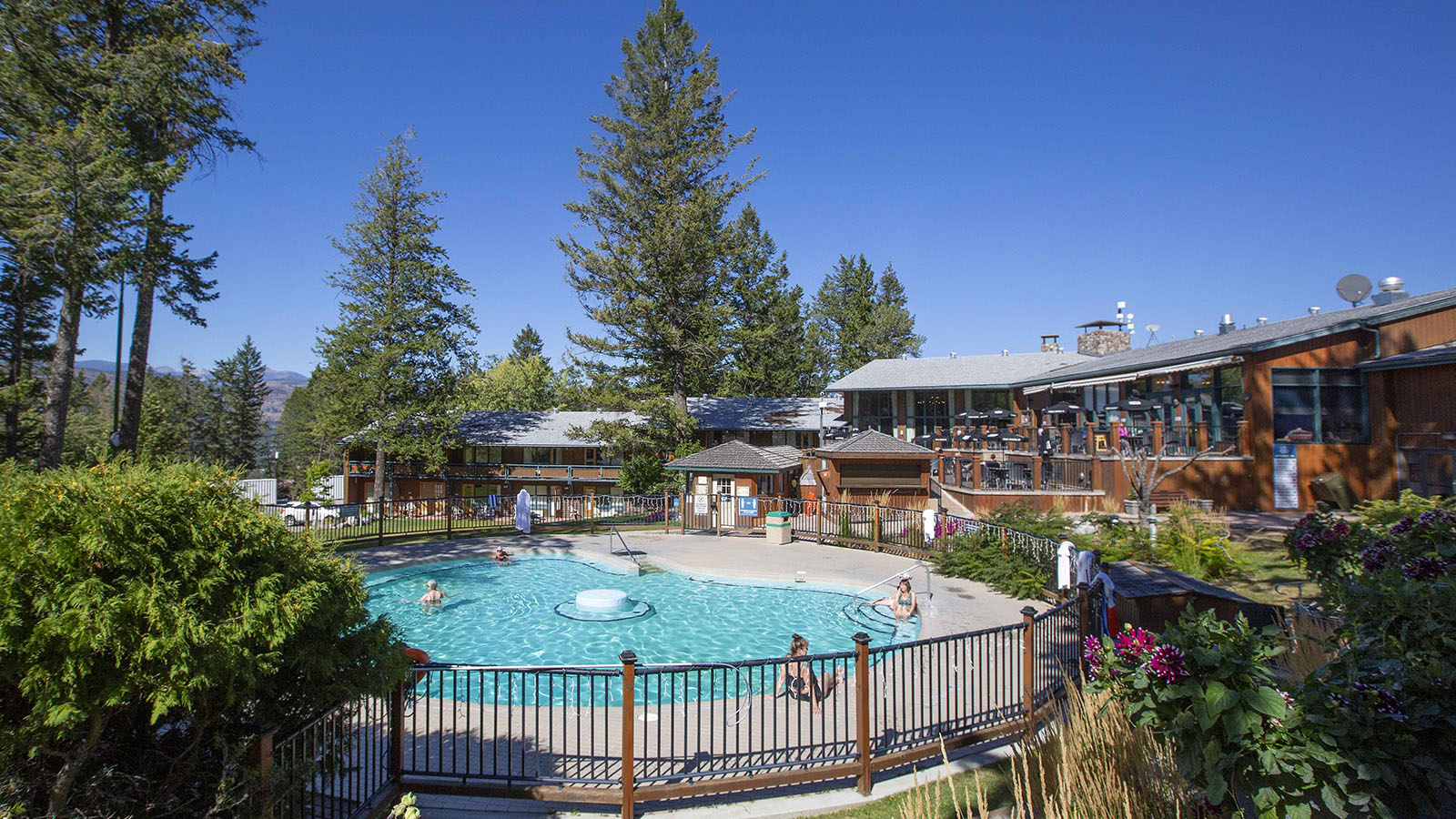 5225 Fairmont Resort Rd, Fairmont Hot Springs, BC V0B 1L1