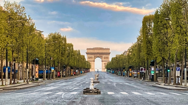 WestJet says bonjour to year-round service to Paris 