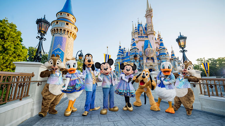 Disney characters at Disneyworld 
