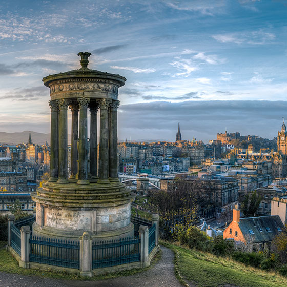 Edinburgh tower overlooking city 