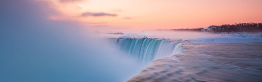 Les chutes du Niagara au coucher du soleil