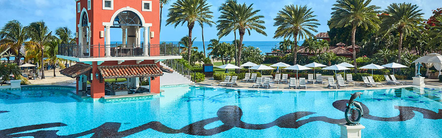 Vue de la piscine du Sandals Grande Antigua